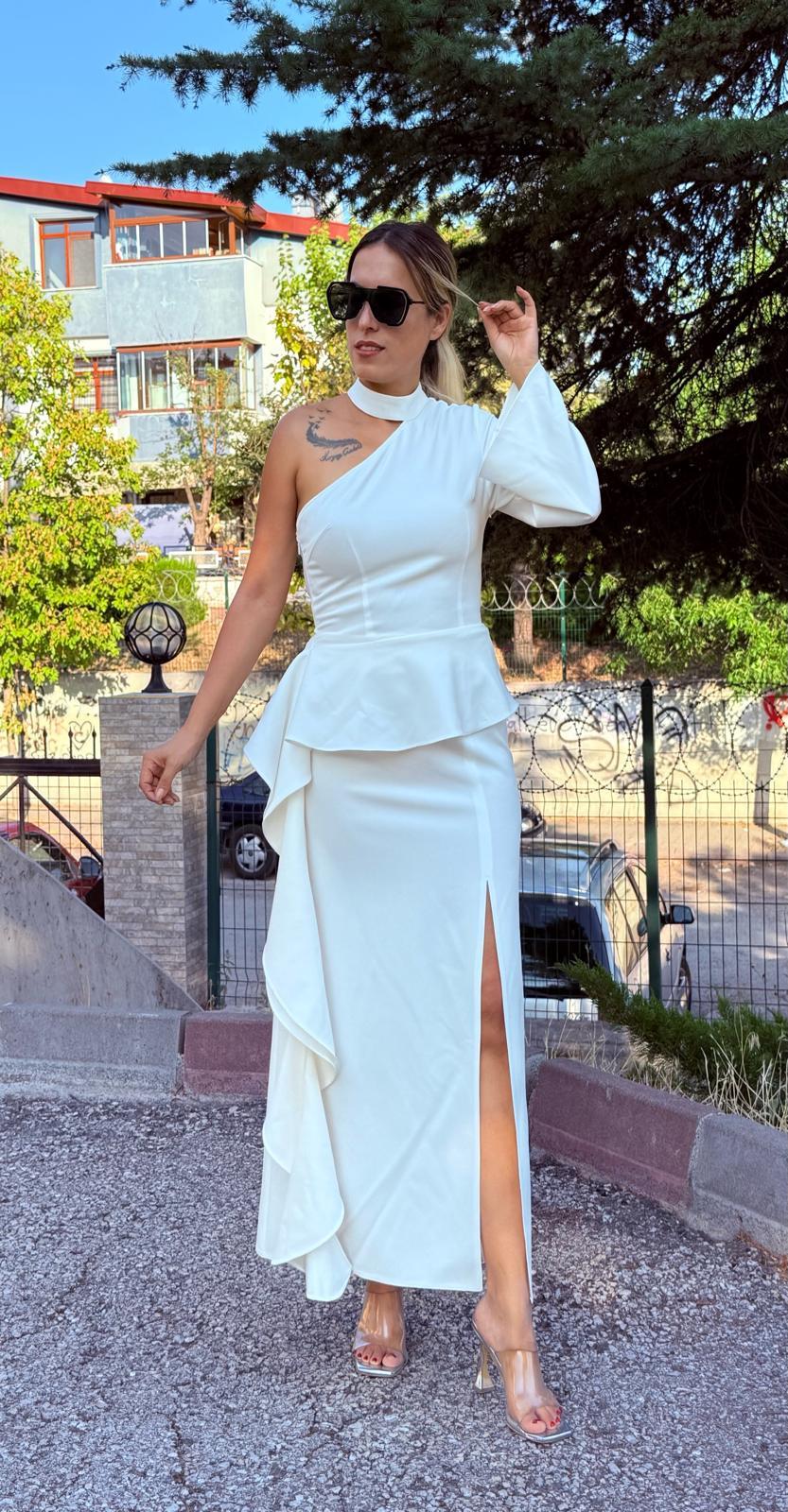 Beyaz Önden Yırmaçlı Kalem Etek