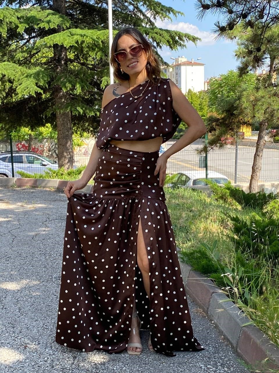 kahve krem puantiye etek takım