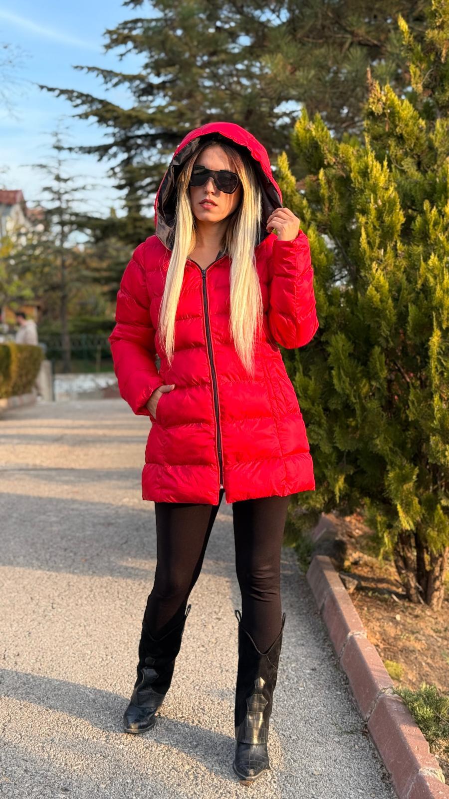 KAPİŞONLU KIRMIZI ŞİŞME MONT
