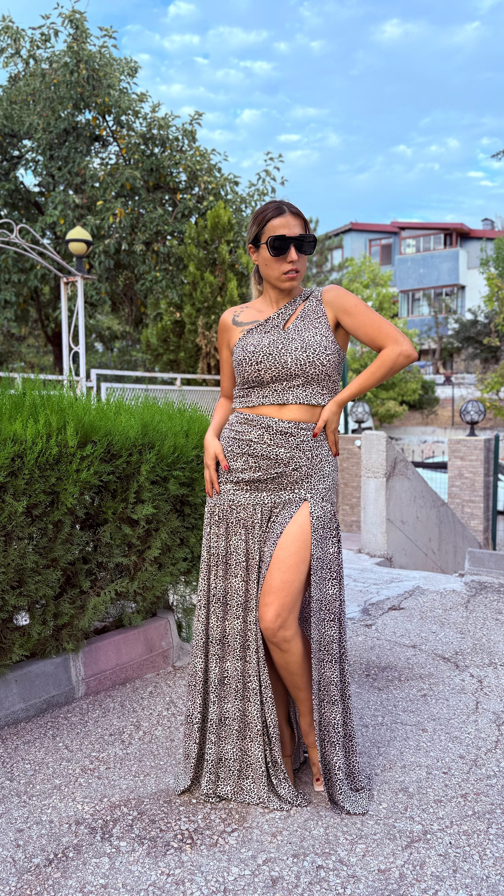 Leopar Derin Yırtmaçlı Etek