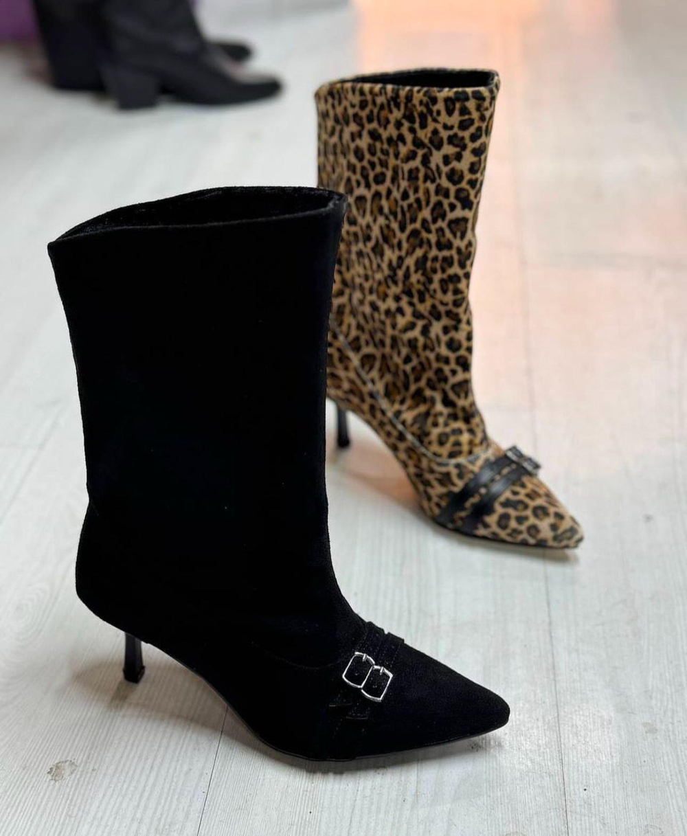 Siyah Sivri Burun Toka Detaylı Bot