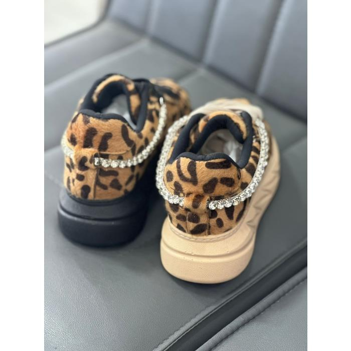 Siyah Tabanlı Leopar Taş Zincir Detaylı Spor Ayakkabı