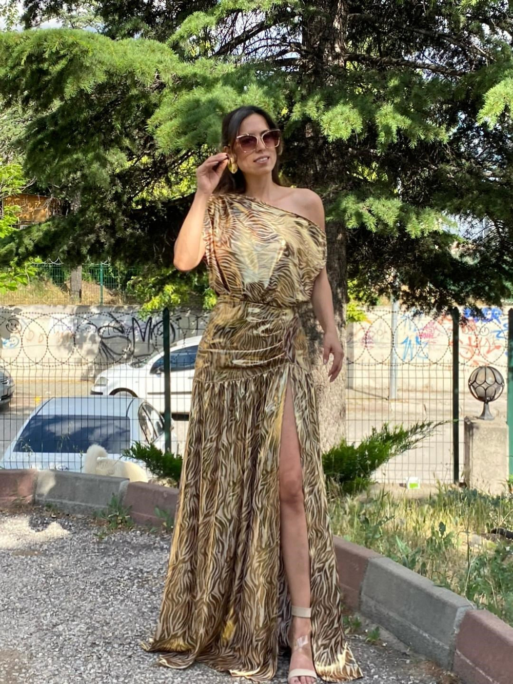Zebra Desenli Yırtmaçlı Metalik Maksi Elbise