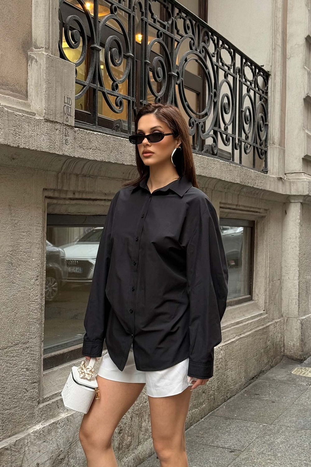 Kadın Siyah Oversize Modal Gömlek – Minimal Şıklık MLB178