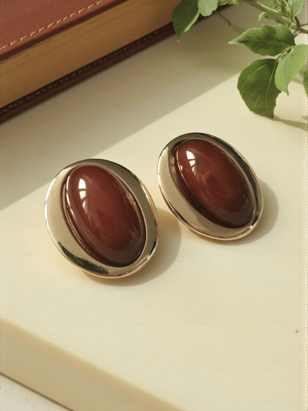 Kahverengi Oval Küpe