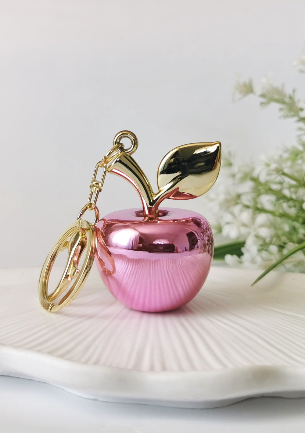 Metalik Pembe Elma Figürlü Charm Anahtarlık 11x4 cm