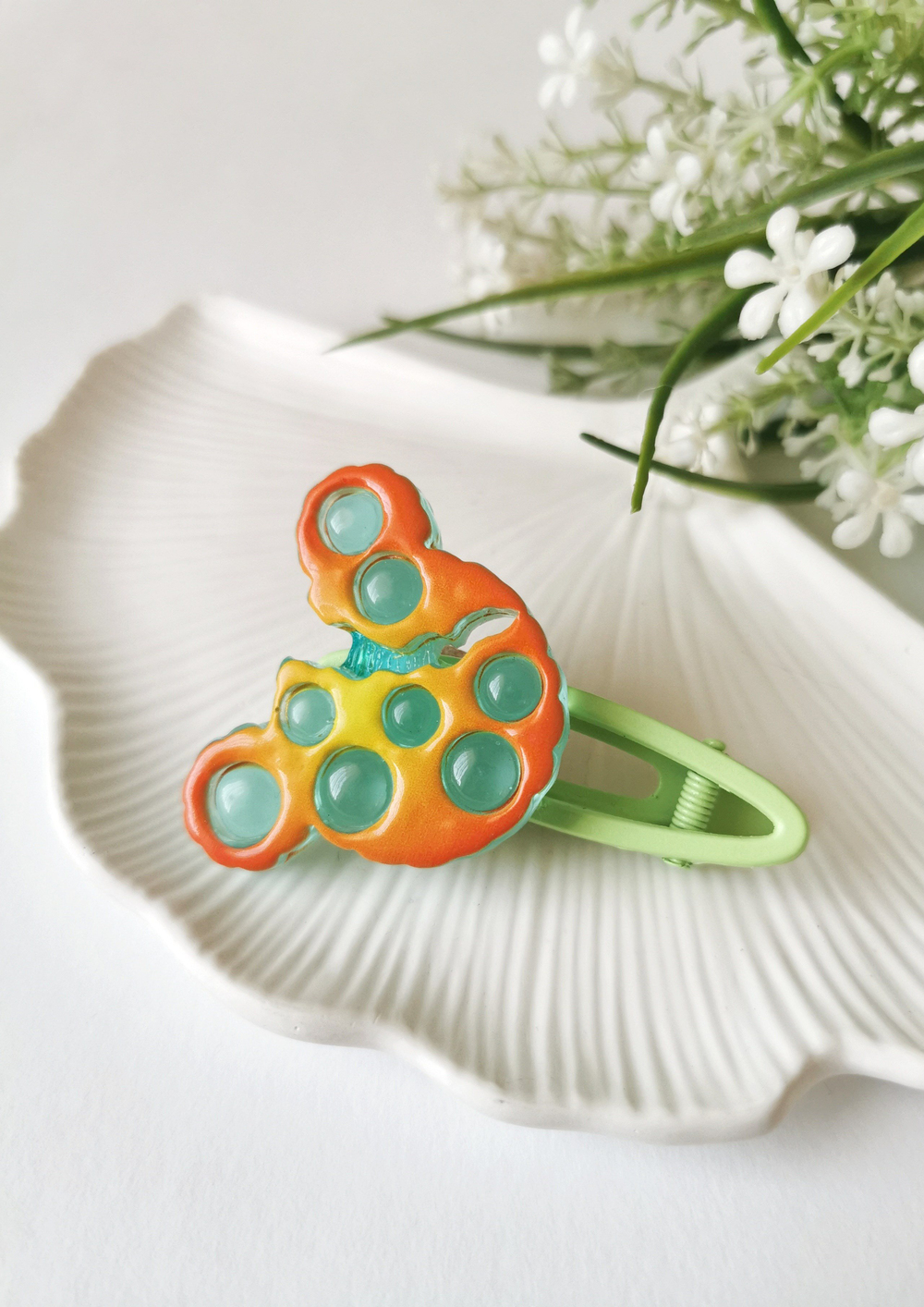 Renkli Sevimli Figür Detaylı Mavi Pensli Çocuk Tokası 6 x 4,5 cm