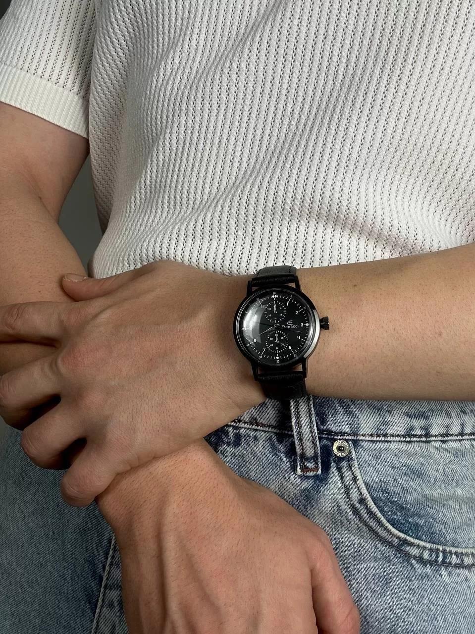 Black Screen Old Money Vintage Wristhwatch