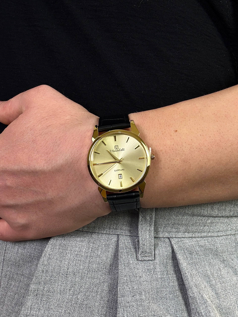 Revon Vintage Leather Cord Wisthwatch