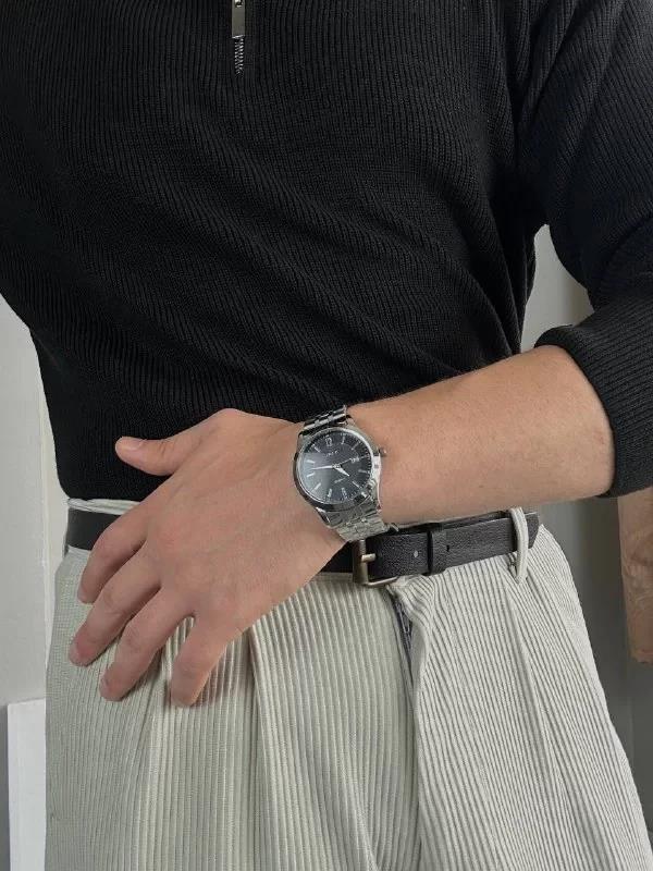T.T Black Screen Vintage Wristhwatch