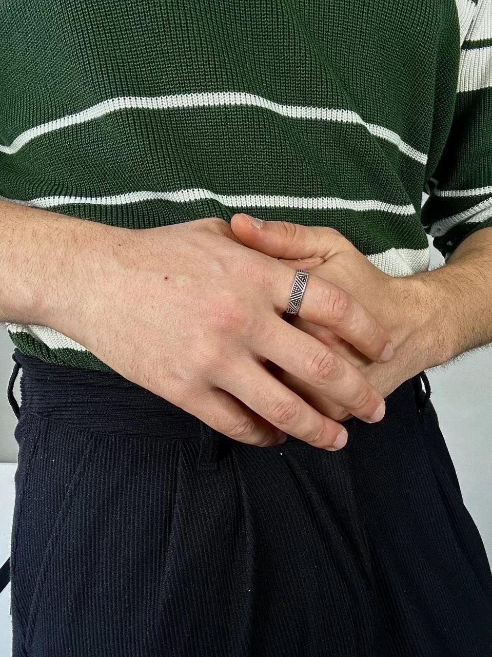 Triangle Pyramid Ring