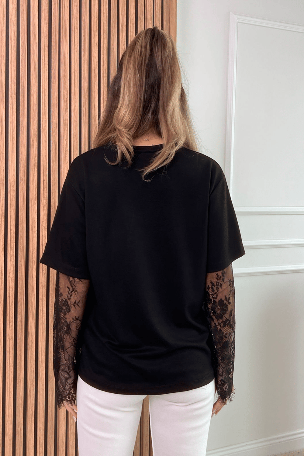 Kolu Dantelli T-Shirt - SİYAH