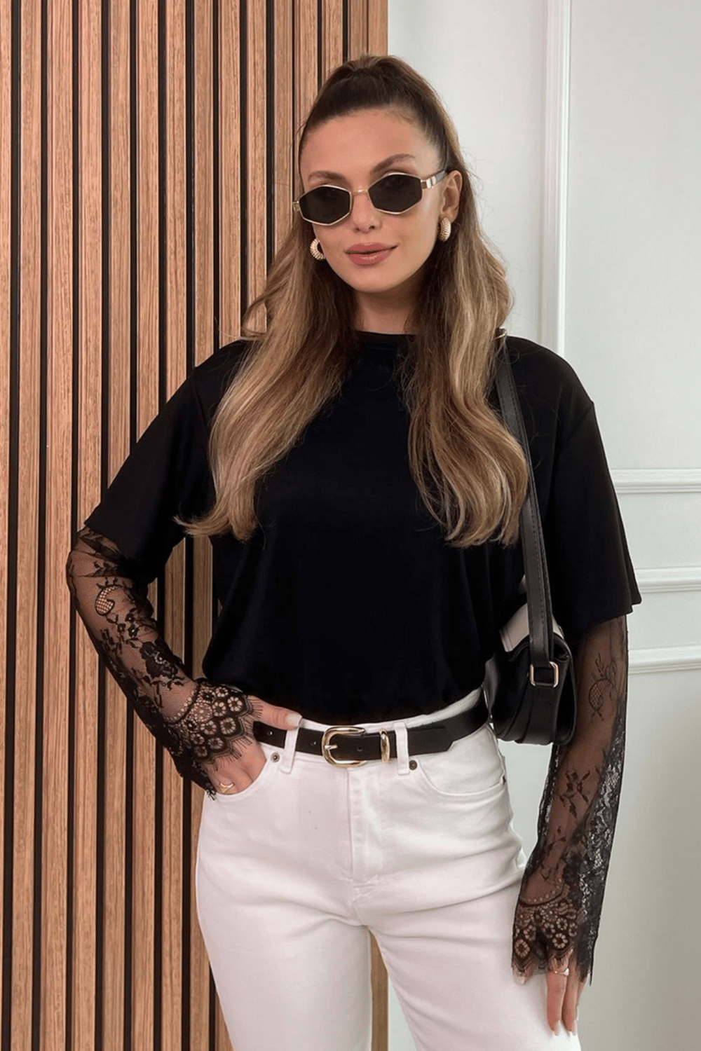 Kolu Dantelli T-Shirt - SİYAH