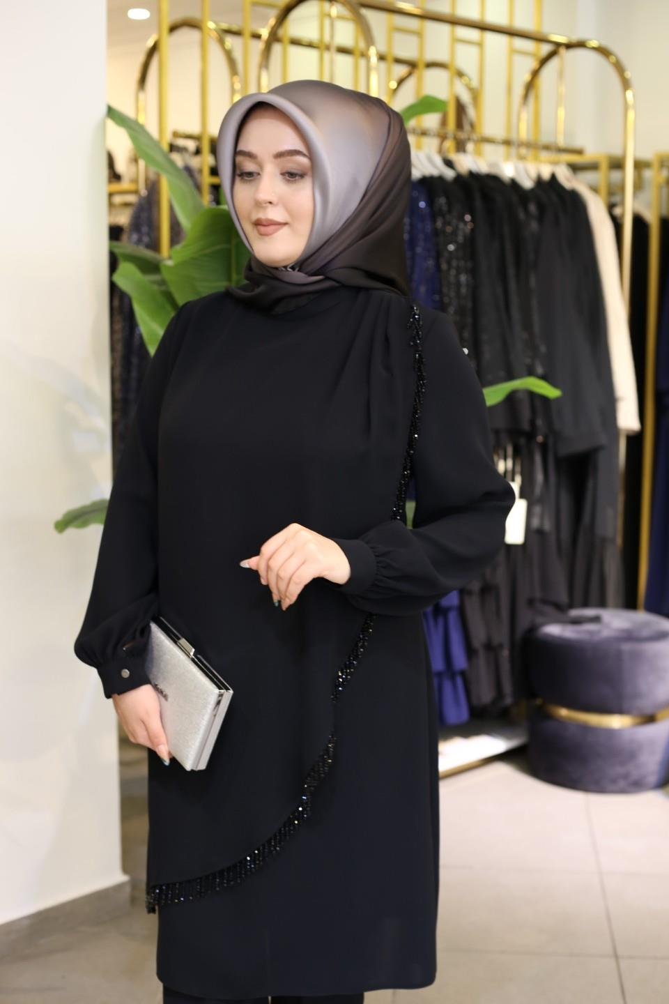 010 CODE CLUSTER TAILLEUR PANTALON PIERRE