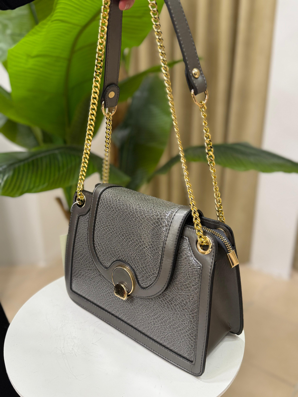 2060 CODE AHLEM FEMME SAC À MAIN EN CUIR DÉTAILLÉ