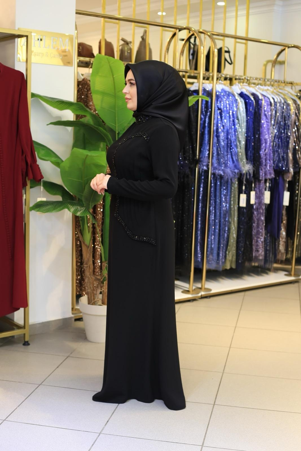 2130 CODE DRAPE DETAILLIERTE KLEID