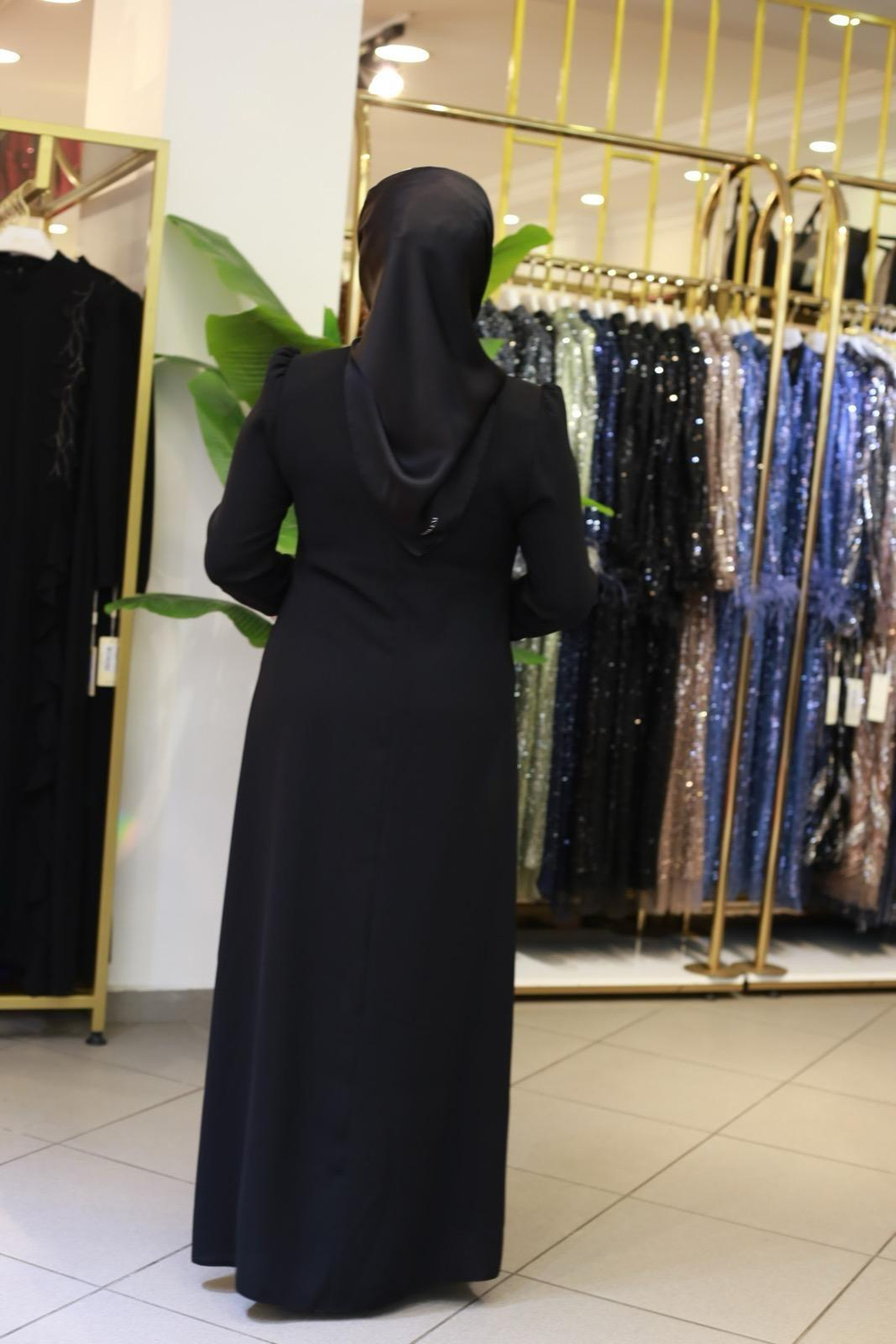 3503 CODE ROBE BRODÉE DÉTOILES EN CRISTAL ET PIERRE