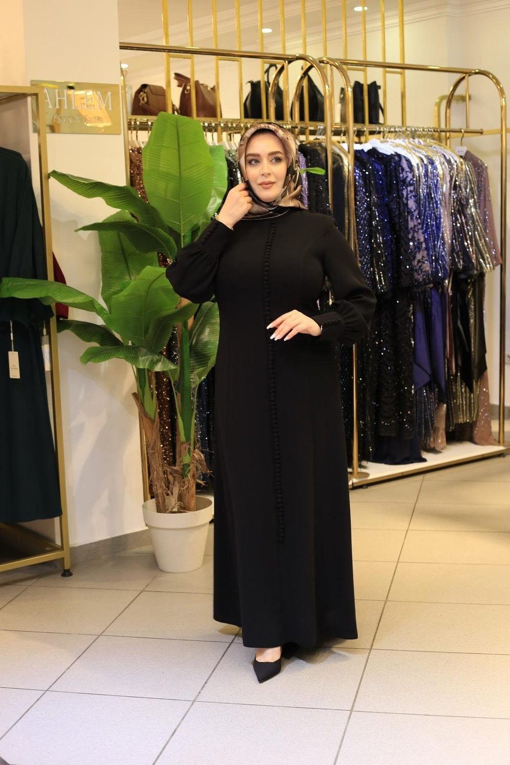 3572 CODE BUTTON DETAILED CREPE DRESS