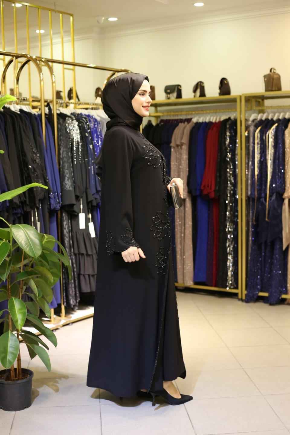 453 بدلة عباية بنقشة اللوتس كود 453