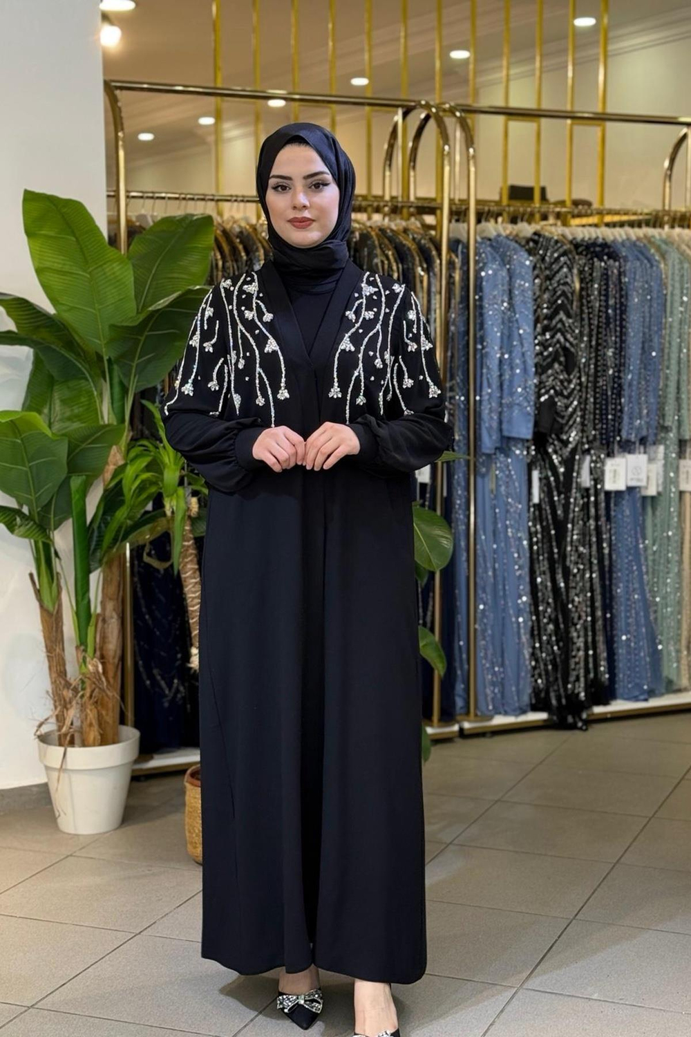 508 كود عباية منقوشة بالزهور