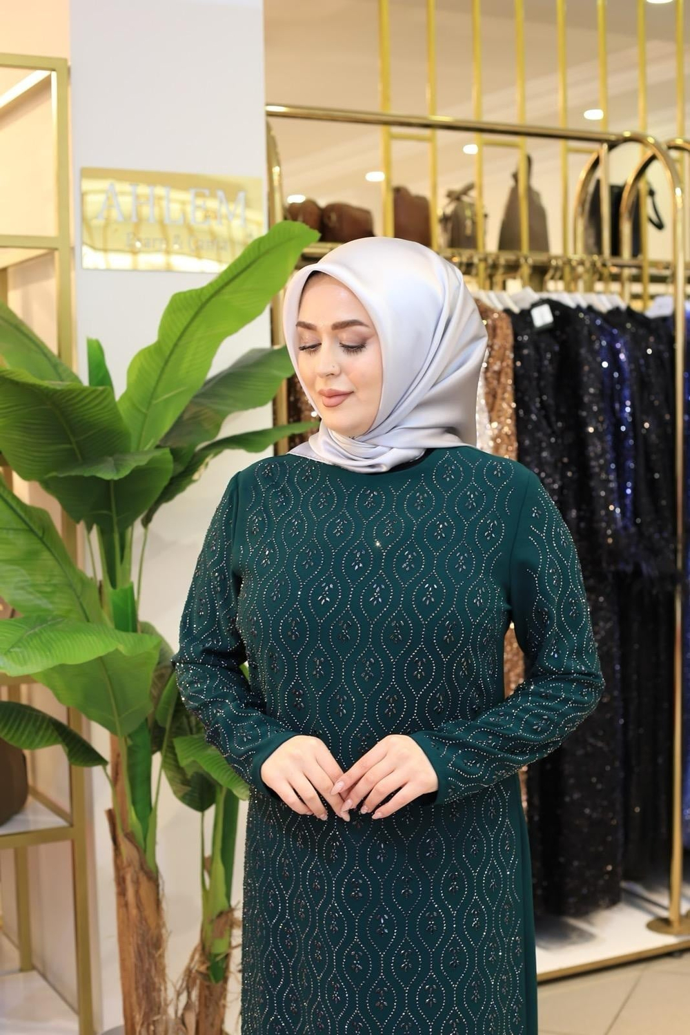 5111 KOD DAMLA ÇİÇEK İŞLEME ELBİSE