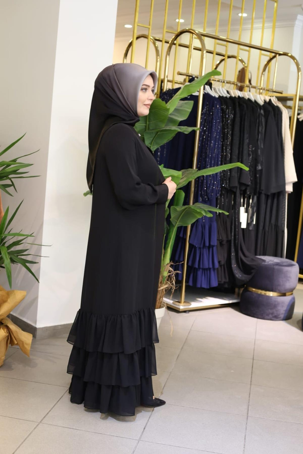 5136 بدلة عباية حجر أسود كود 5136