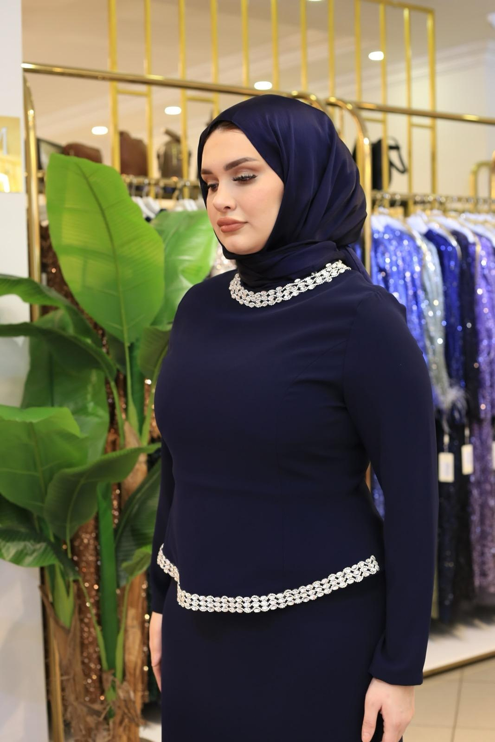 5222 CODE BELT AND COLLARED DRESS