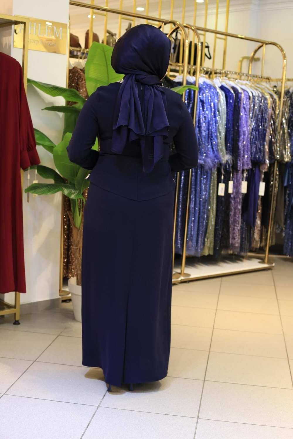 5222 CODE BELT AND COLLARED DRESS