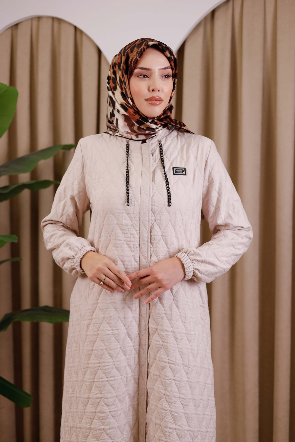 5588 CODE ZİNCİRLİ KAPİTONE MONT.