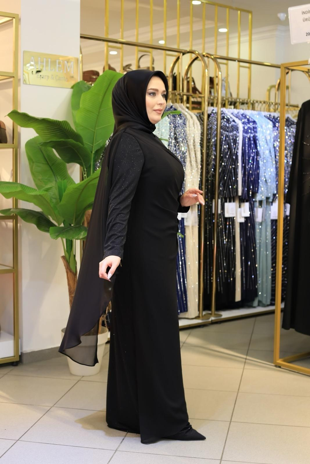 5739 КОД SWAROSKİ TAŞLI SİMLİ ELBİSE