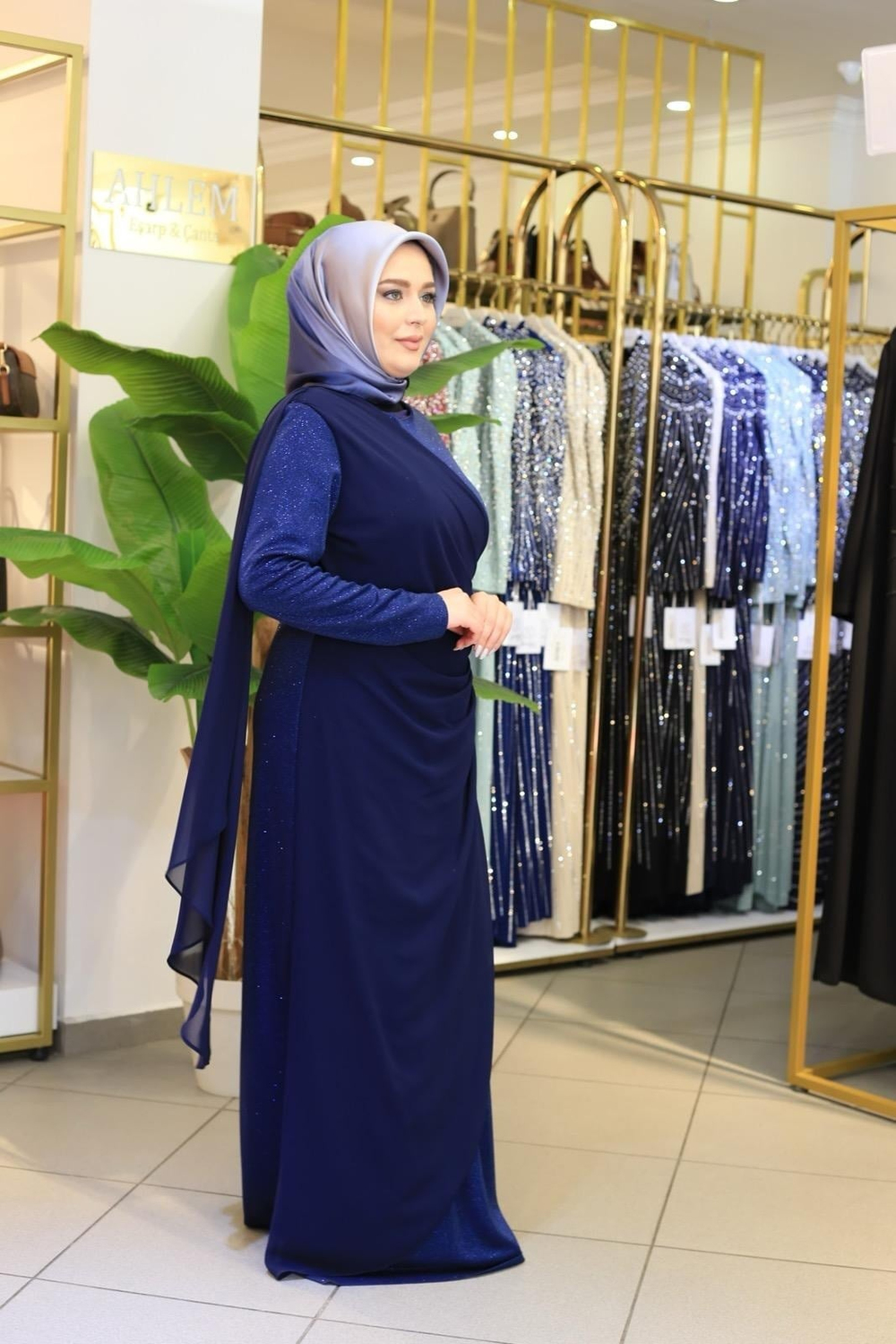 5739 КОД SWAROSKİ TAŞLI SİMLİ ELBİSE
