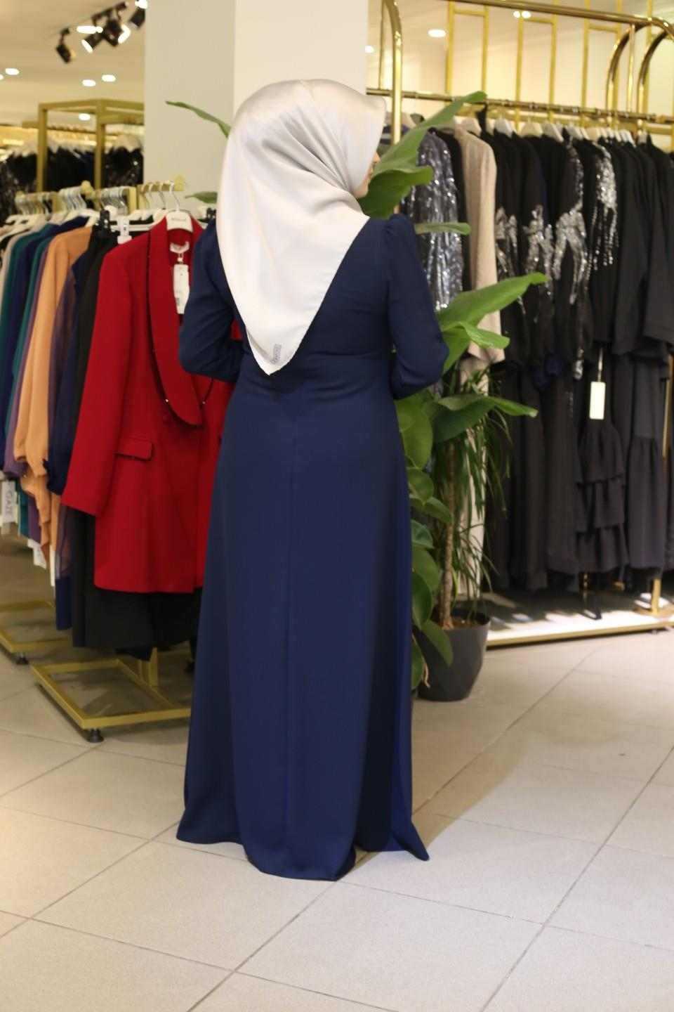7087 CODE MANCHES ABAYA BRODÉE EN PIERRE