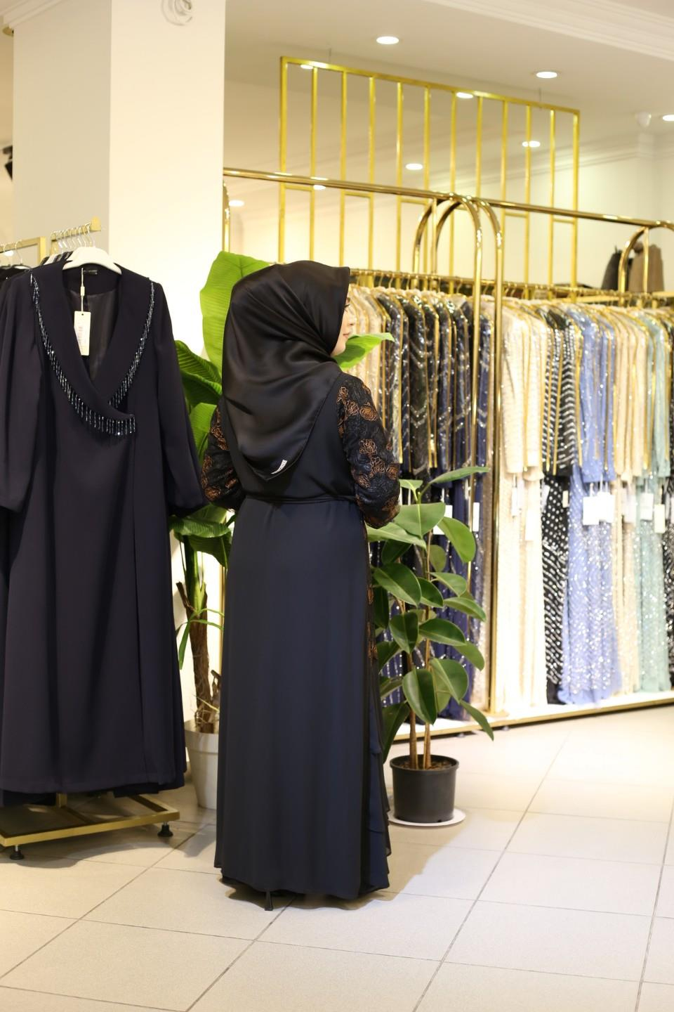 7093 CODE ORANGE ROSE ABAYA ANZUG