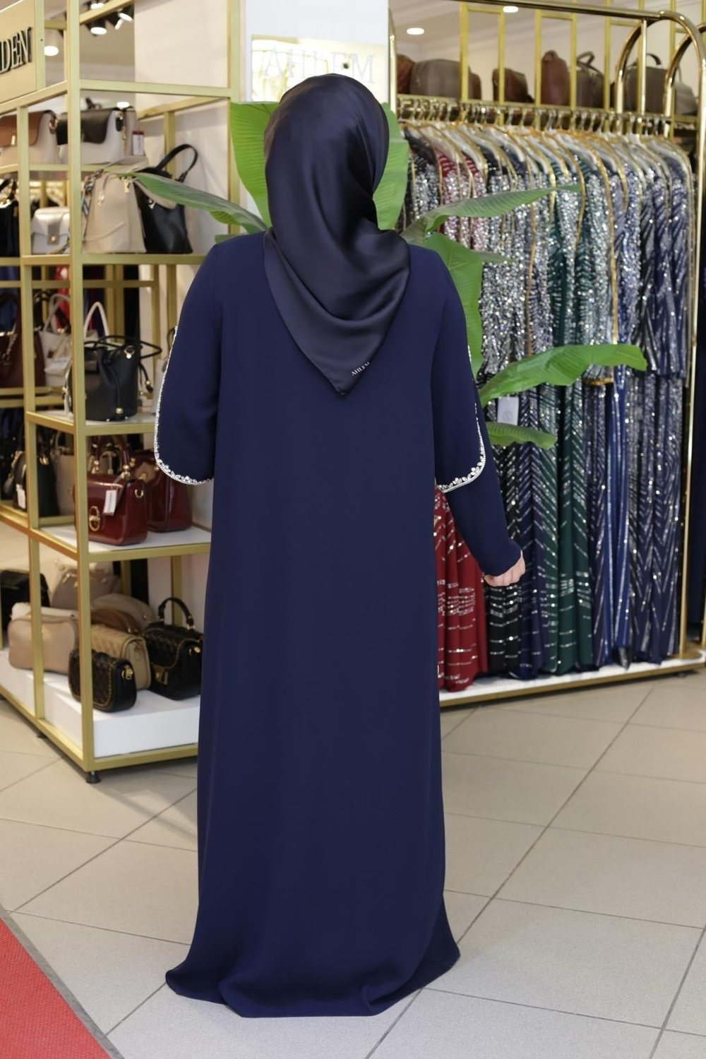 710 KOD SAWOROSKİ TAŞLI ABAYA TAKIM