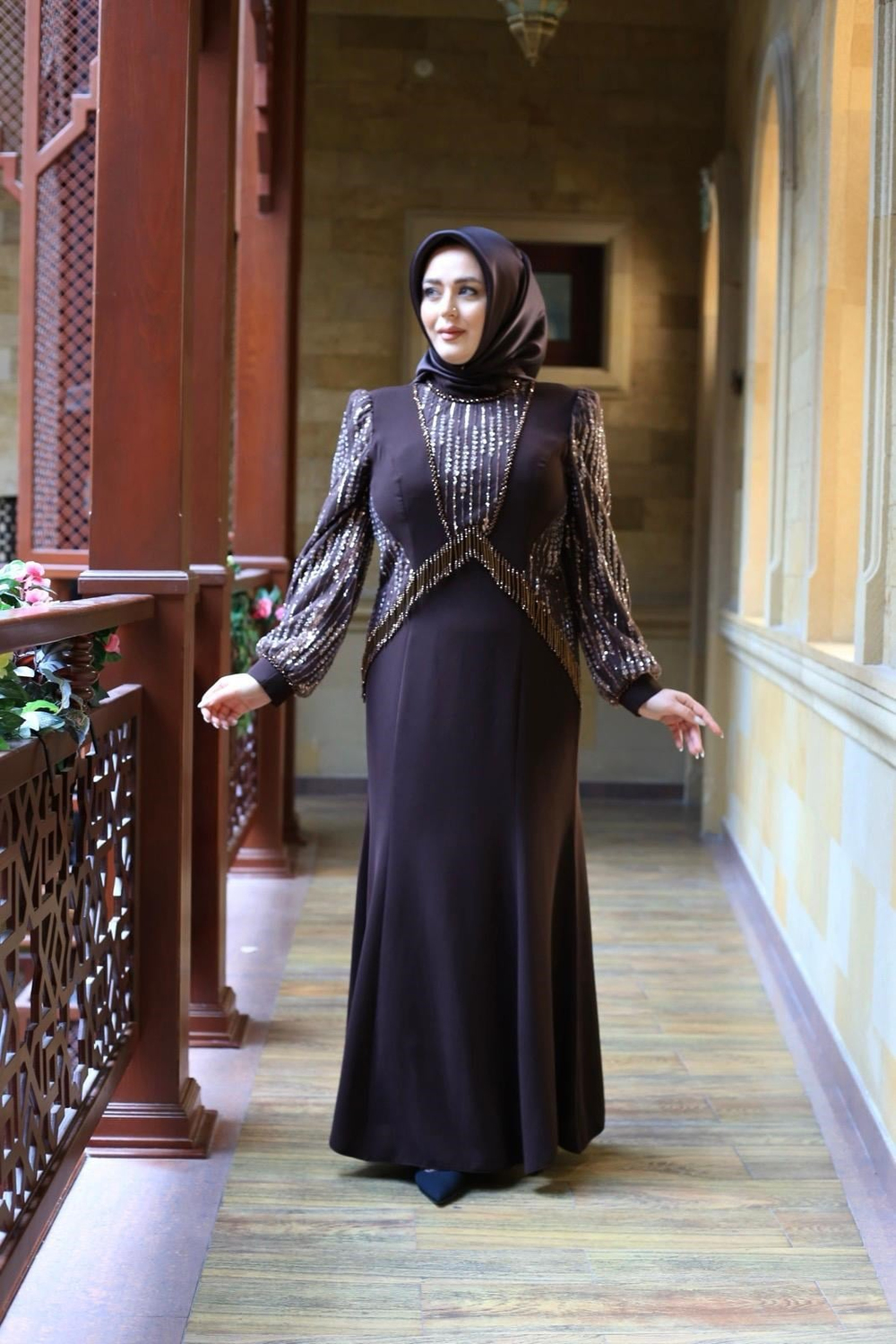 7204 KOD KOLLARI PUL DETAYLI ELBİSE