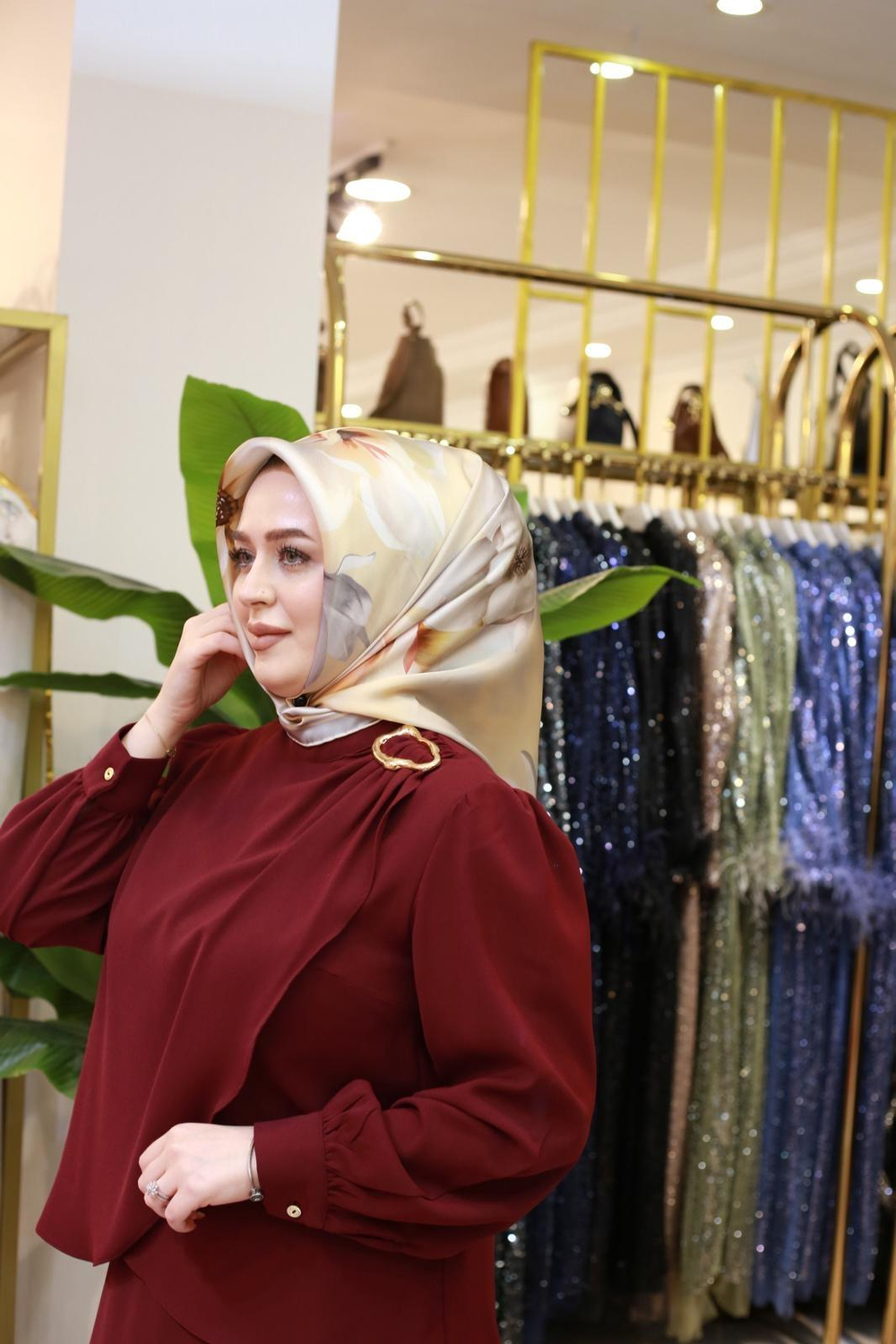 7538 KOD GOLD AKSESUARLI ETEKLİ TAKIM