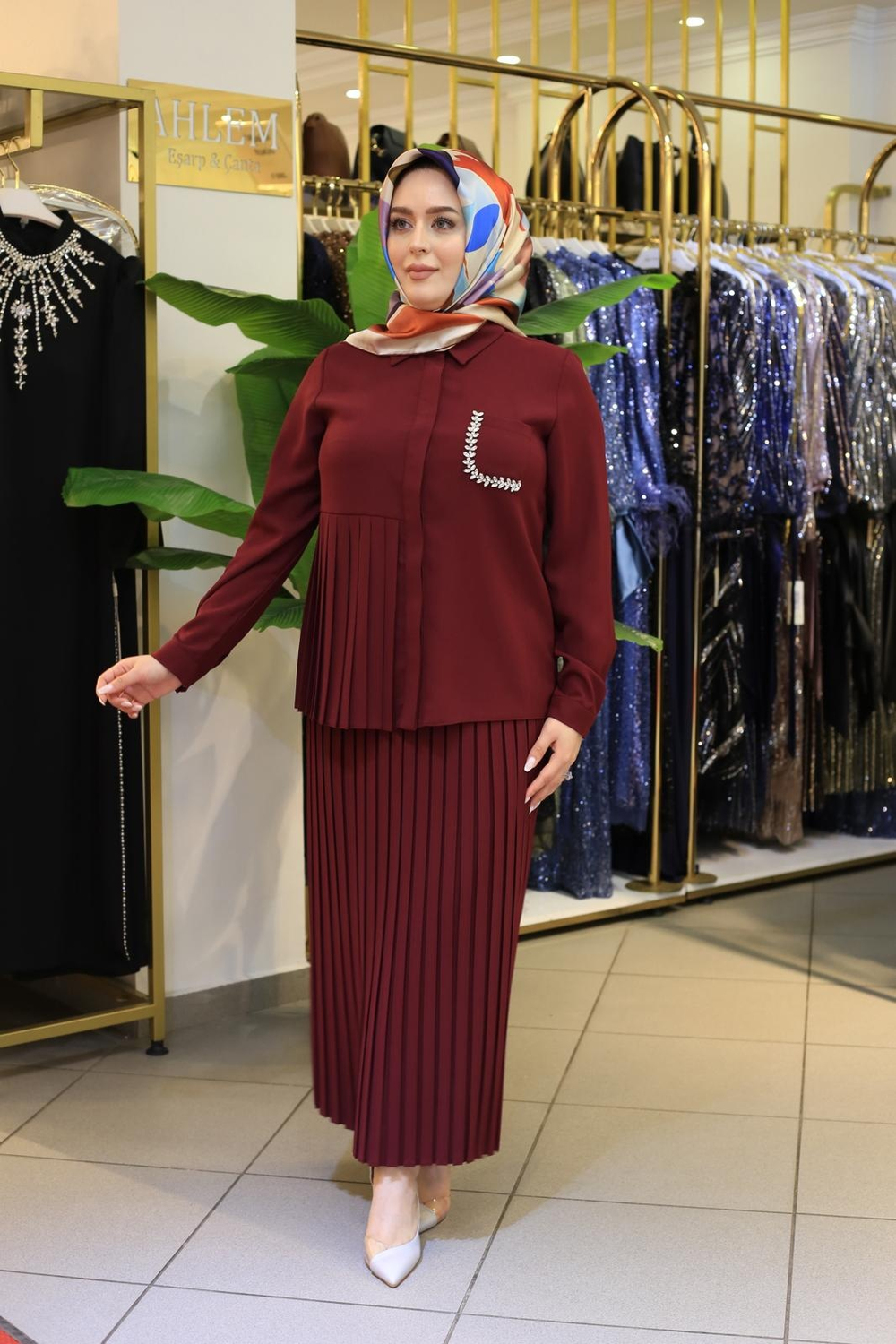 7539 CODE JUPE À PLIS ENSEMBLE