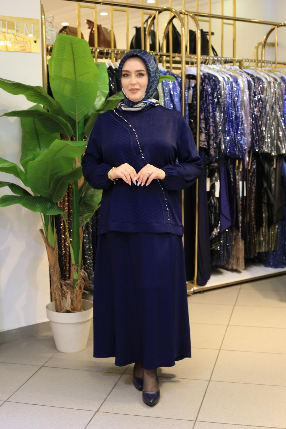 7556 KOD JAKAR KUPRA ETEKLİ TAKIM