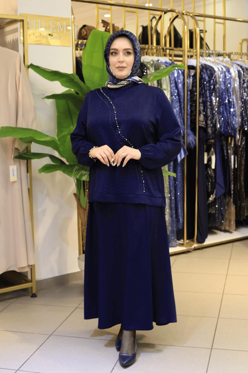 7556 KOD JAKAR KUPRA ETEKLİ TAKIM