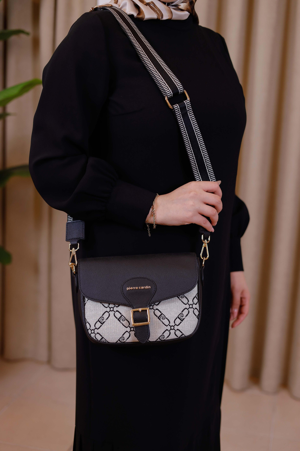 828 CODE PIÈRE CARDIN SAC DE MARQUE