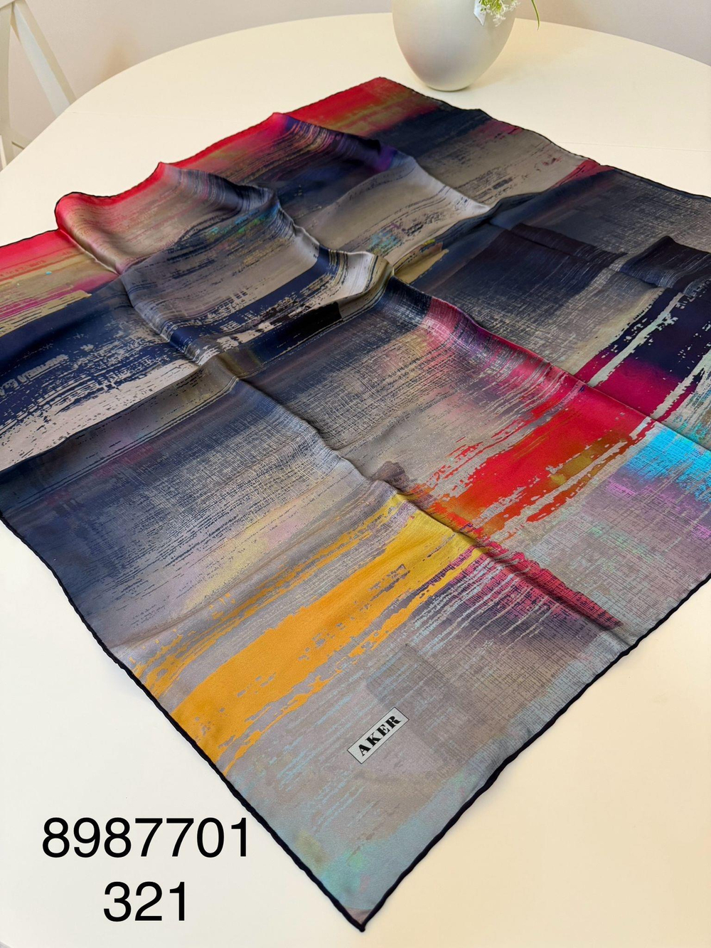 8987701/321 CODE DE LENTREPRISE DESENLİ AKER SAF İPEK EŞARP