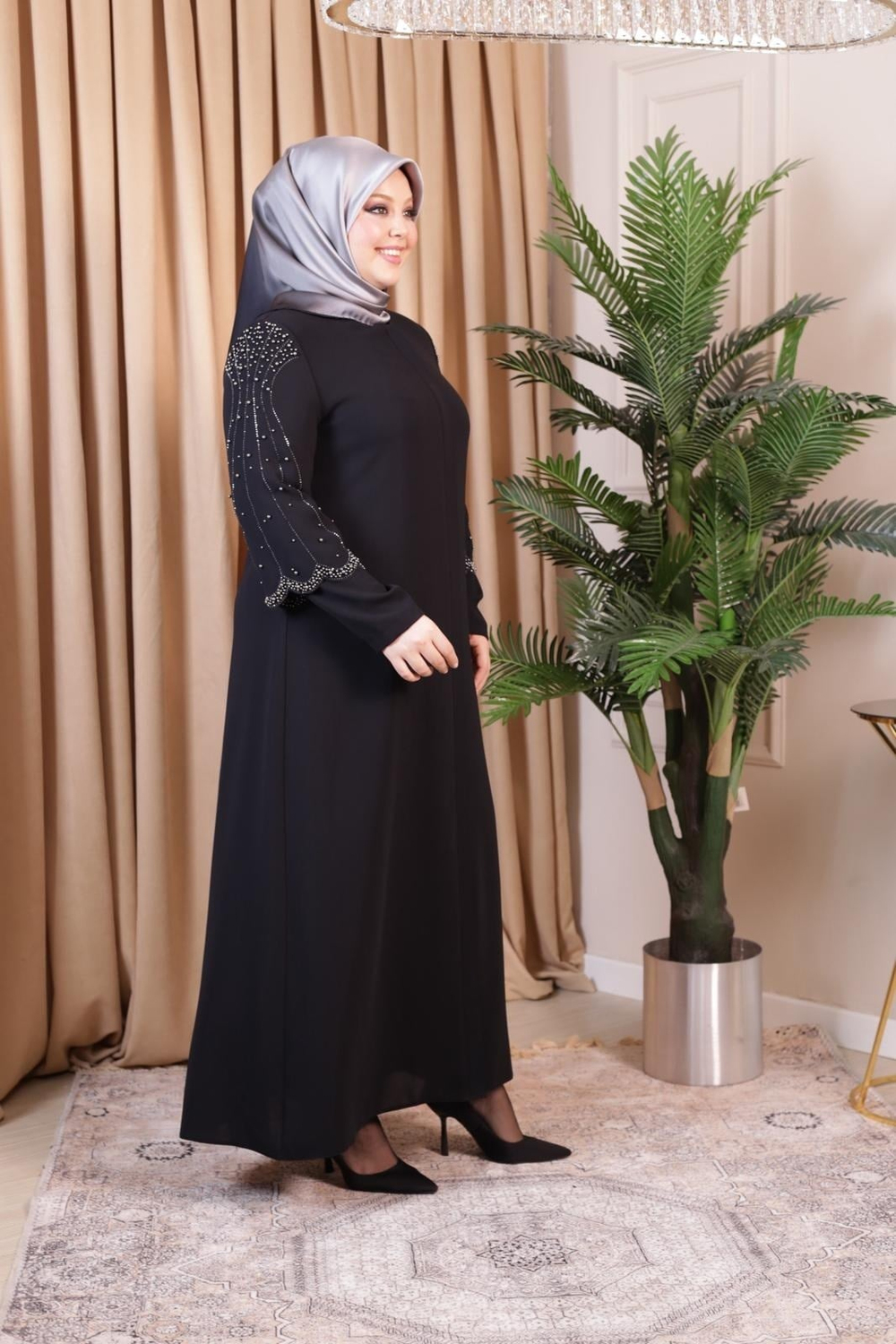 2521 CODE SEASHELL STONE EMBROIDERED ABAYA
