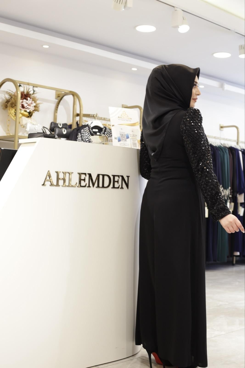 3463 فستان بأكمام بأكمام 3463 مع تفاصيل من الترتر