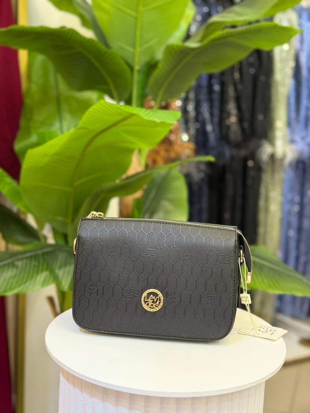 LEVİDOR HONEYCOMB EMBOSSED SHOULDER BAG 930230