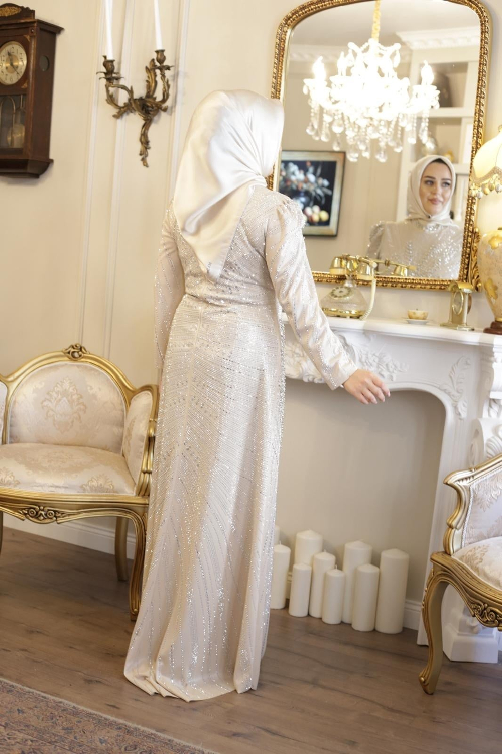 3181 فستان سهرة مزين بالحجارة الكريمة