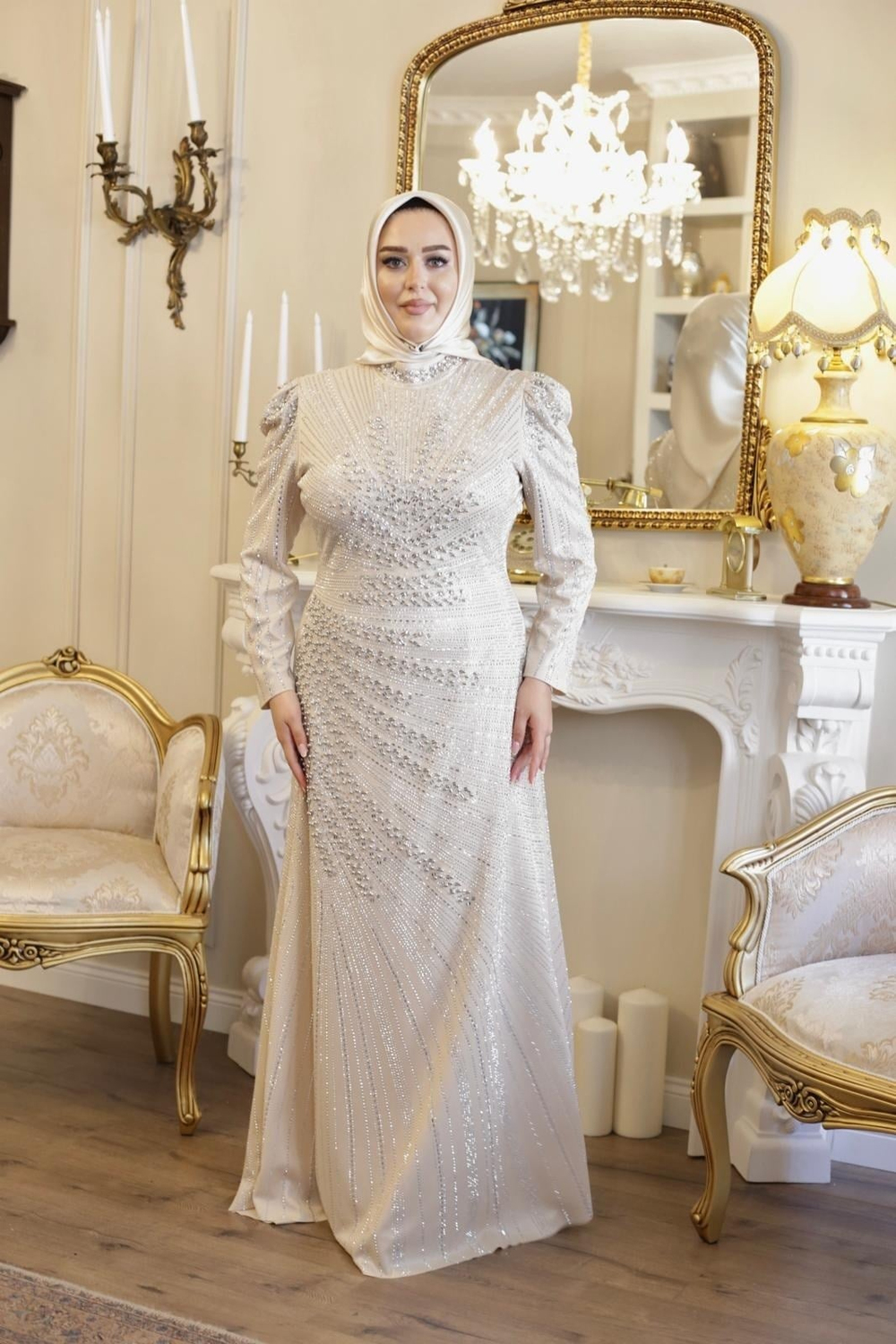 3181 فستان سهرة مزين بالحجارة الكريمة