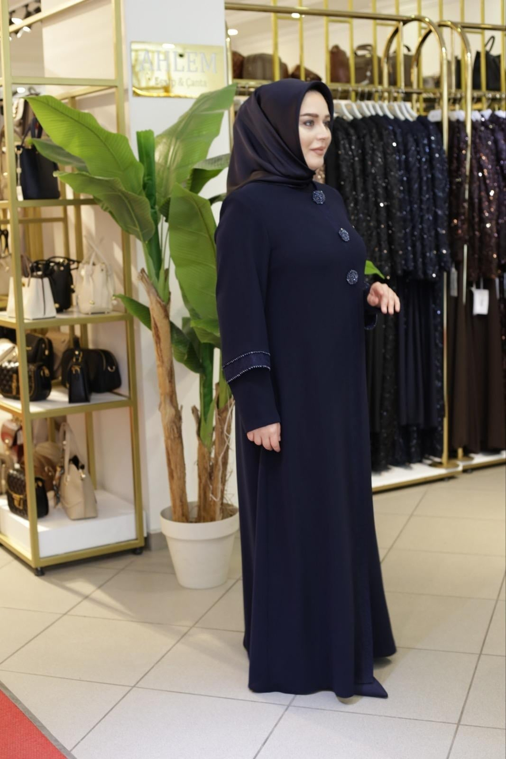 ÜÇ DÜĞMELİ FERACE VTQ2625 KOD