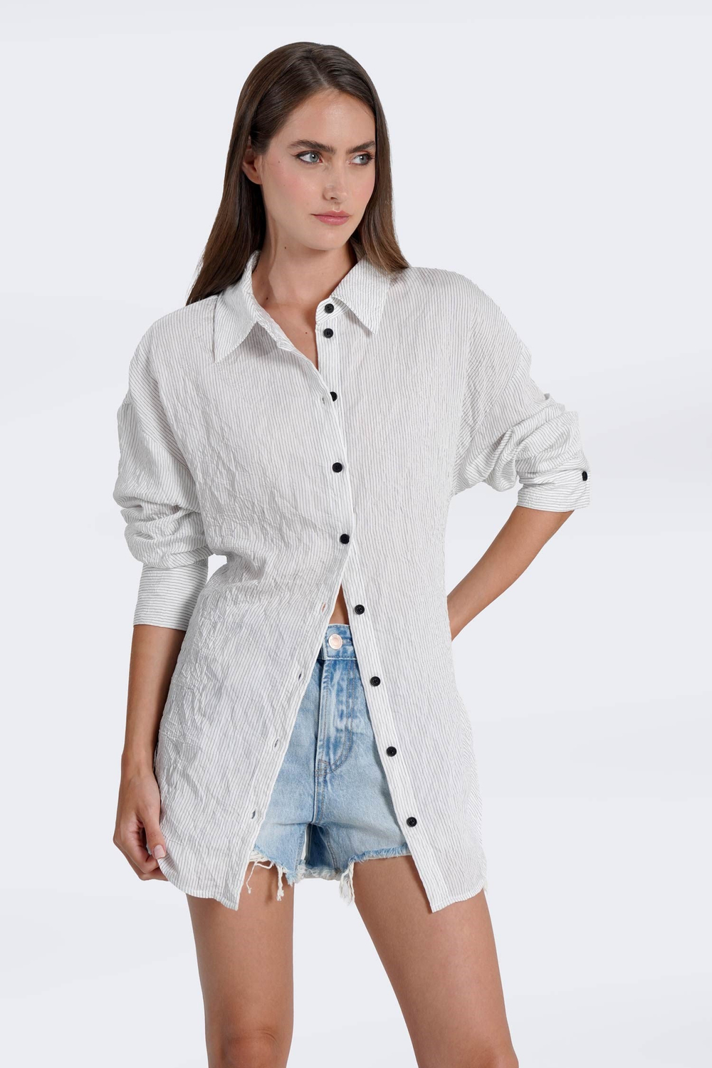 Kadın Beyaz Kuşaklı Oversize Gömlek