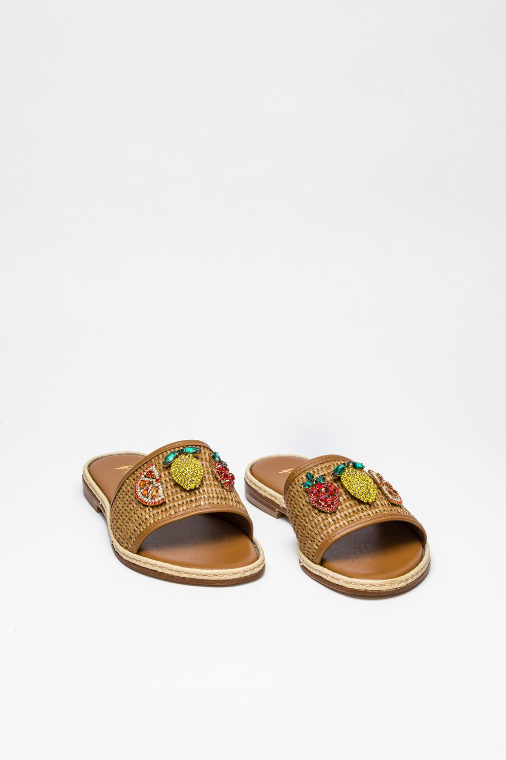 Taba Rengi Kristal Aksesuarlı Terlik