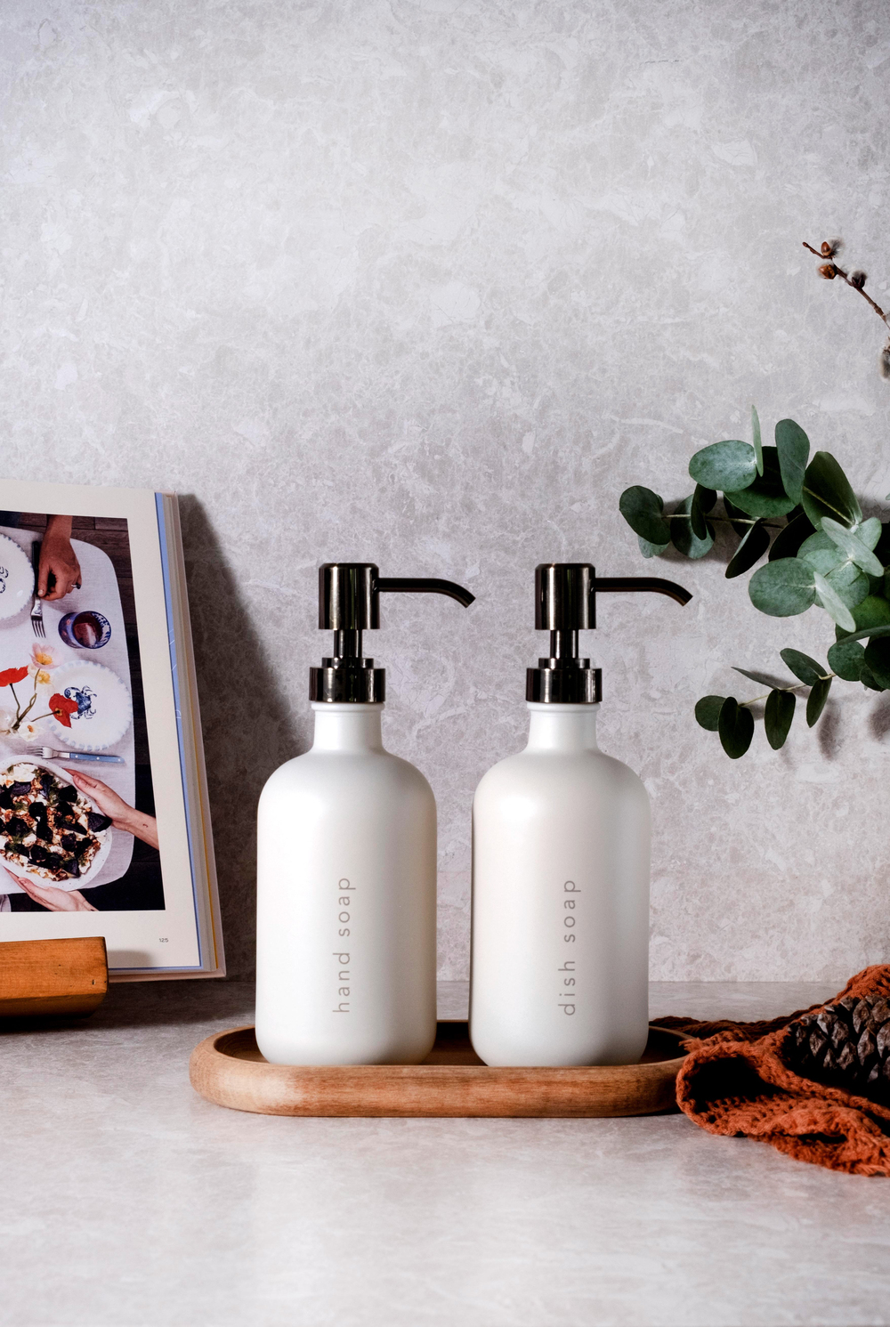 Era - 2'li 350ml Dekorlu Cam Mutfak Sabunluk Seti - Bronz Pompalı ve Ahşap Standlı